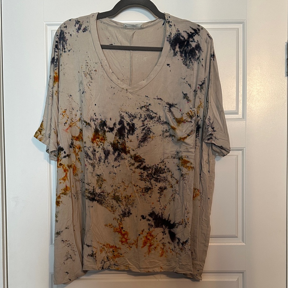Zenana Outfitters Abstract Splatter Tee